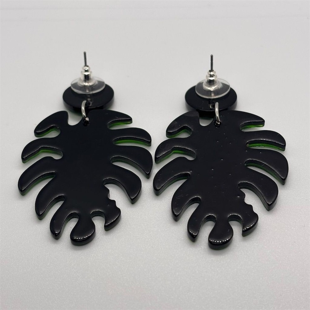 Tropical Monstera Leaf Dangle Earrings Green Nature Theme - Picture 3 of 10
